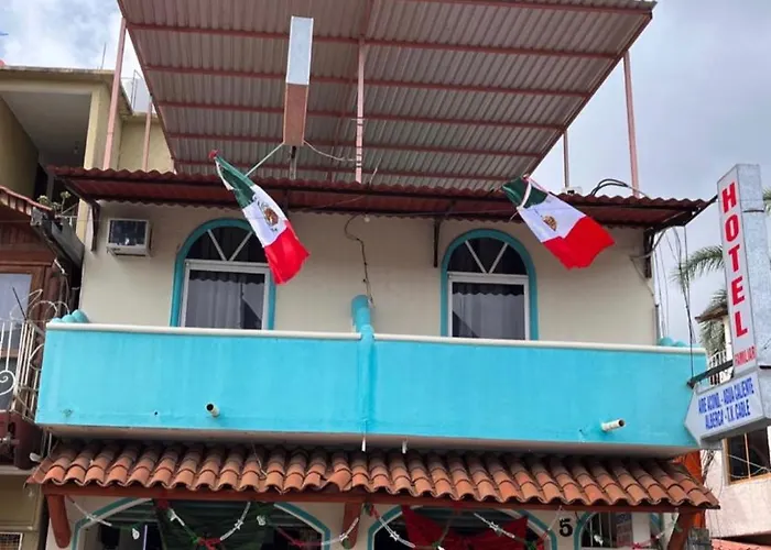 Familiar El Dorado Hotel Zihuatanejo