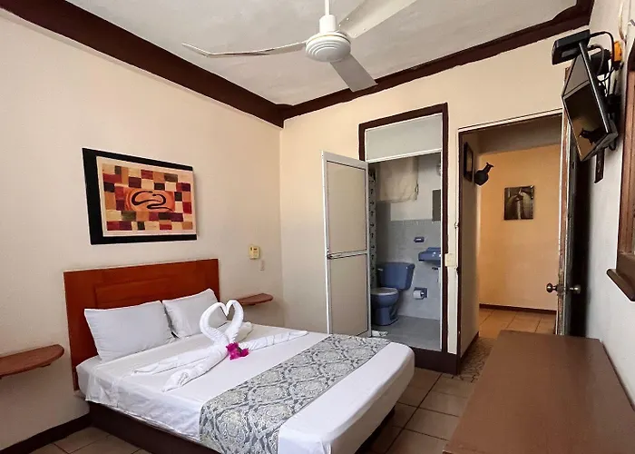 Hotel Familiar El Dorado Zihuatanejo