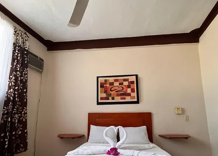 Hotel Familiar El Dorado Zihuatanejo