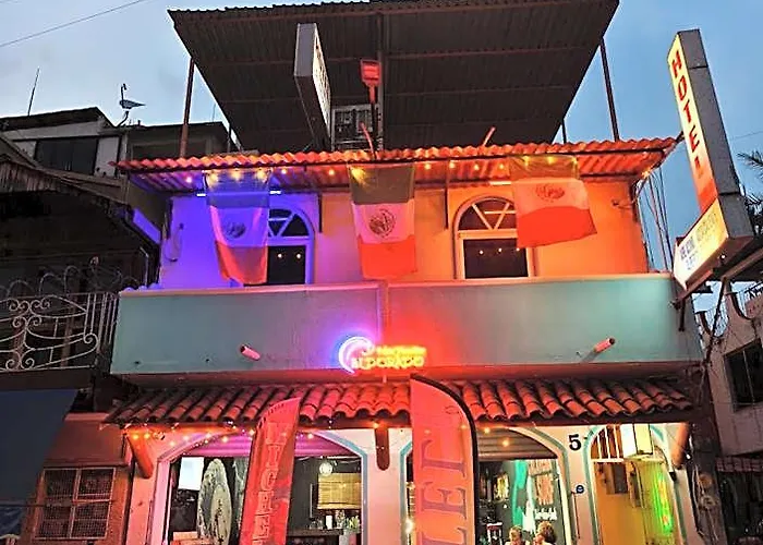 Familiar El Dorado Zihuatanejo